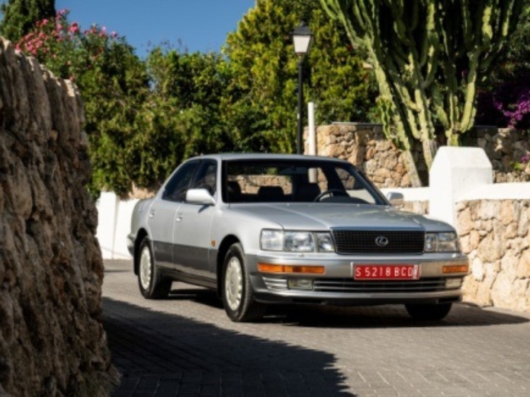 30-letnia historia Lexusa